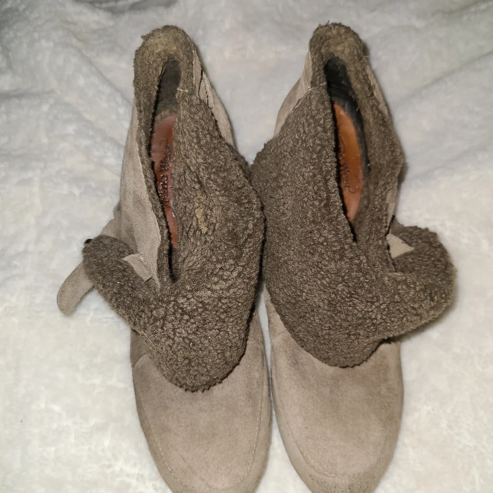 Nine West Size 10 Tan Suede Leather Ankle Booties - Picture 2 of 6